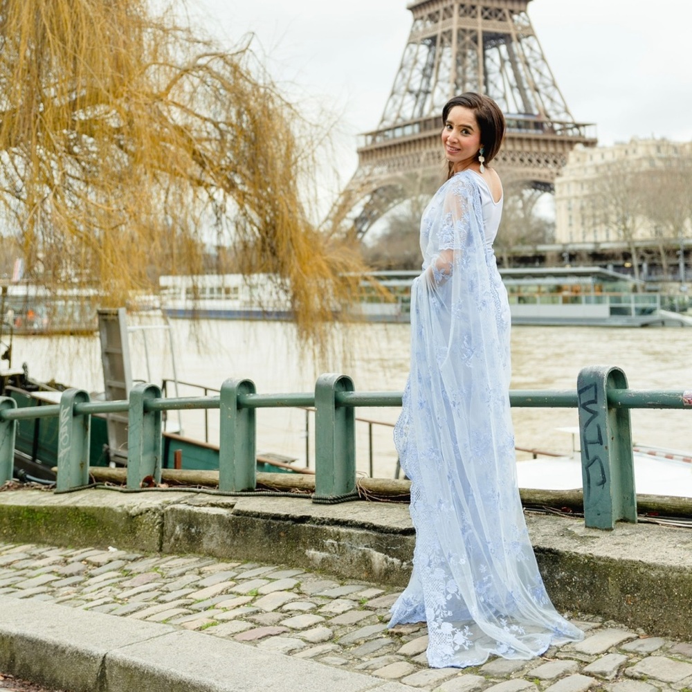 Tia bhuva blue lace saree and blouse